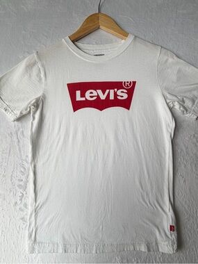 Levi's White Short Sleeve Tee with Red Logo